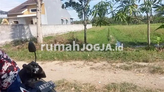 Image Property Dijual tanah sawah dekat jln utama Godean/ seyegan dekat RS Attaurot