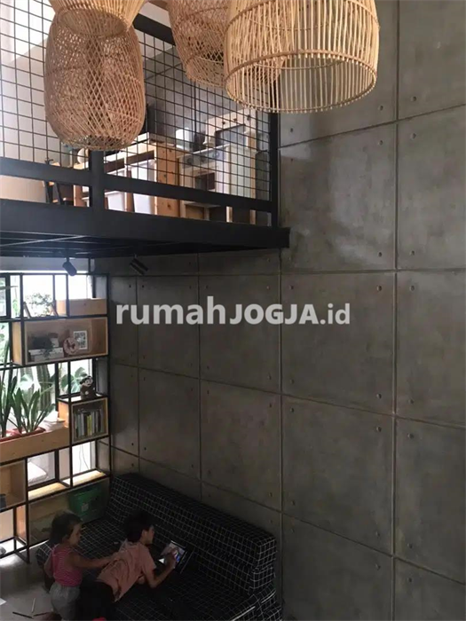 Image Property DISEWAKAN / DIKONTRAKKAN RUMAH MEZZANINE INDUSTRIAL