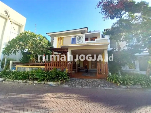 Image Property Rumah furnish komplek elit jakal km 9