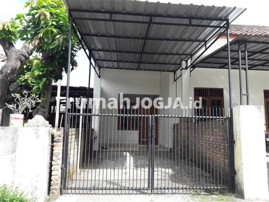 Image Property DI SEWAKAN RUMAH BENTUK STUDIO DENGAN 2 KAMAR MANDI