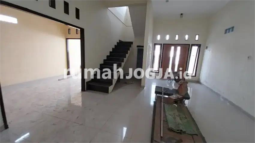 Image Property Dikontrakkan Rumah baru cocok untuk hunian / kantor tinggal finishing
