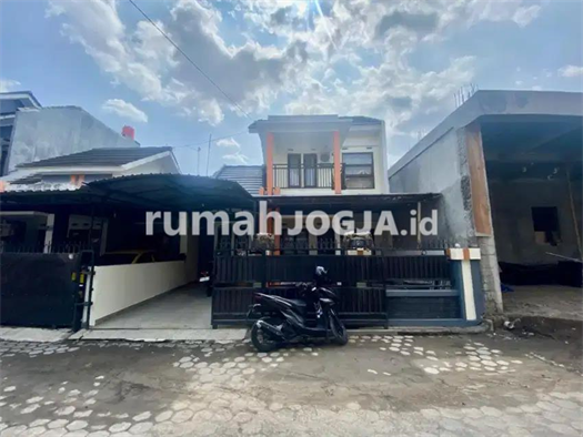 Image Property Disewakan rumah 2 lantai furnish dekat UGM