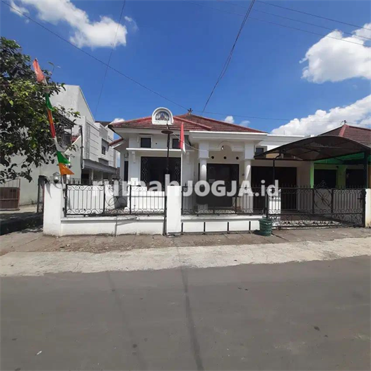 Image Property Rumah Mewah 1 lantai Disewakan Perum Nogotirto Gamping Sleman Jogja