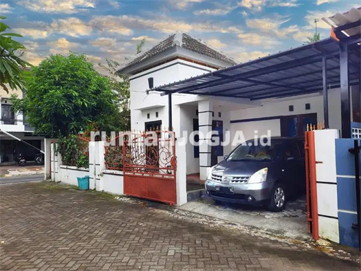 Image Property Homestay / Guesthouse / harian / mingguan / bulanan