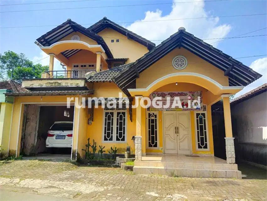 Image Property Dijual rumah 2 lantai di triharjo sleman