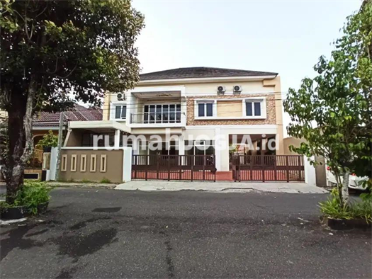 Image Property Rumah 2 lantai spesialis untuk perkantoran