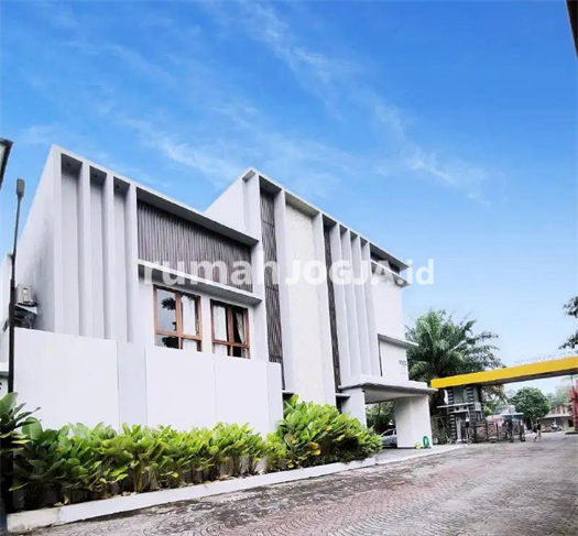Image Property Rumah Mewah Jogjakarta Kota Full Furnish Istimewa Cocok Buat Homestay