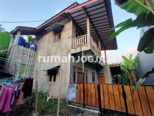 Image Property DIJUAL CEPAT, LOKASI STRATEGIS ! Rumah Induk beserta tanah dan Ruko