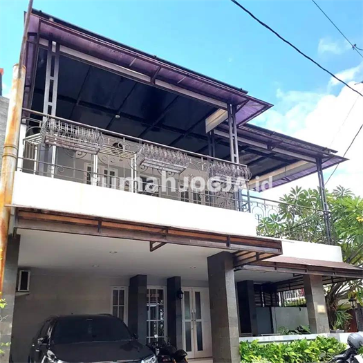 Image Property Rumah Modern 2 Lantai Dalam Perumahan Elite Seputar Wirobrajan