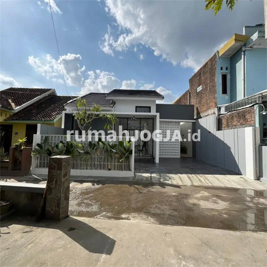 Image Property Rumah cantik 200 meter jl. godean km 7 sleman yogyakarta