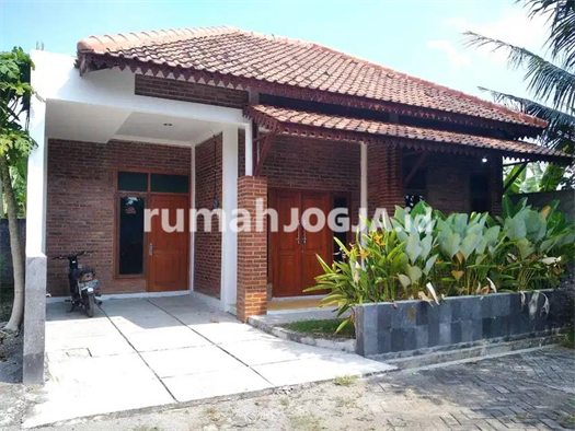 Image Property rumah minimalis godean etnik dilengkapi kolam renang