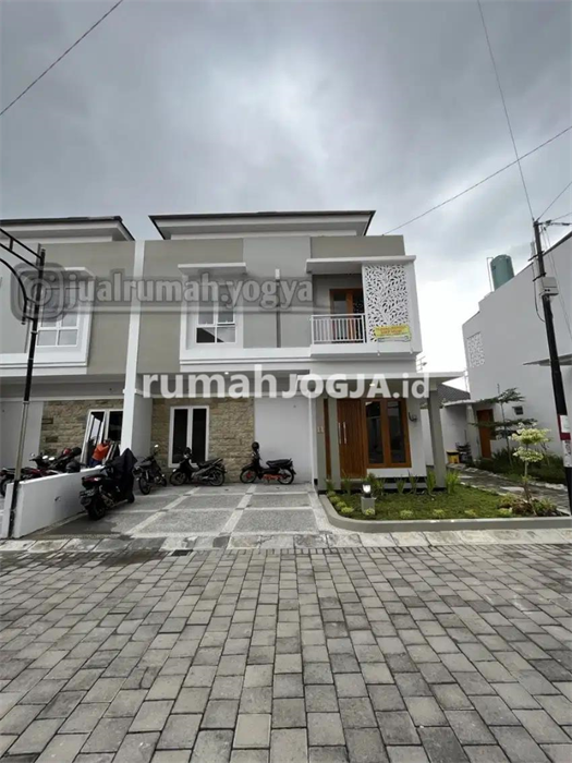 Image Property Rumah 2 lantai cluster security 24 jam Sidoarum jl Godean