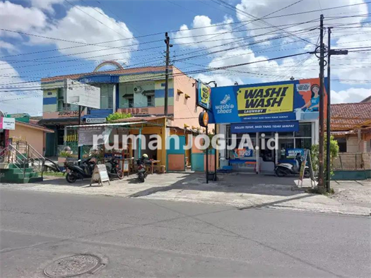 Image Property Pinggir jalan raya luas Tanah 946m Rumah dan Ruko